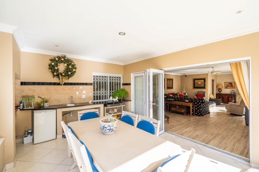 6 Bedroom Property for Sale in West Bank Eastern Cape